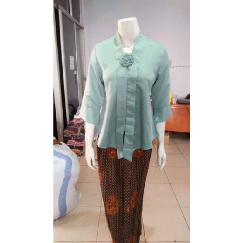 Kebaya floy kutubaru/Rok lilit kebaya batik