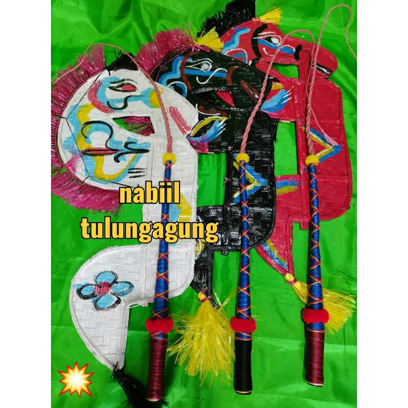 kuda lumping anak dan cambuk