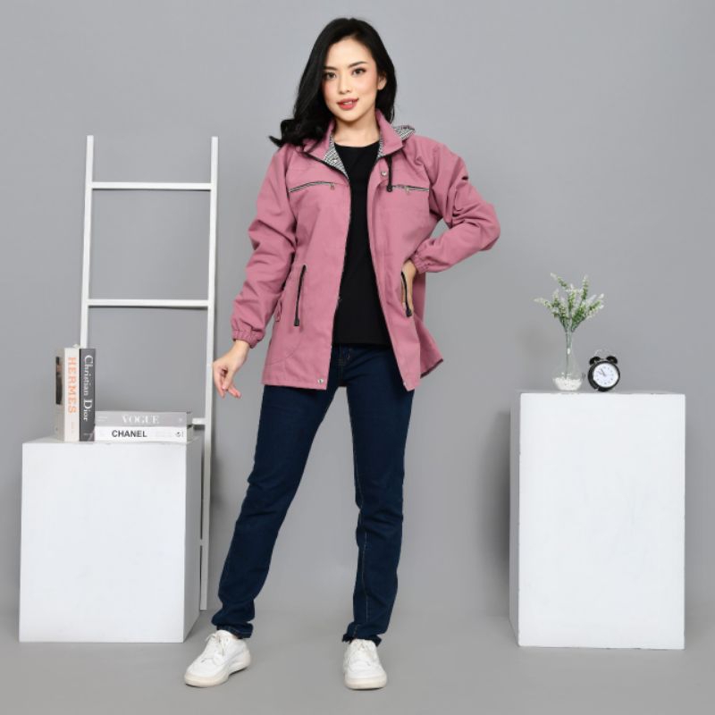 Jaket Wanita Parka Tahan Angin Cocok Untuk Berkendara