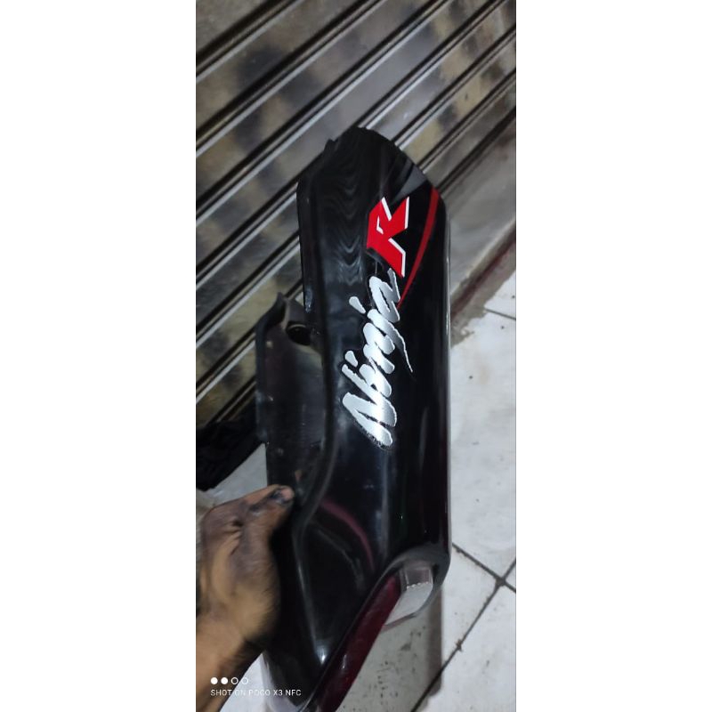 Body belakang ninja r