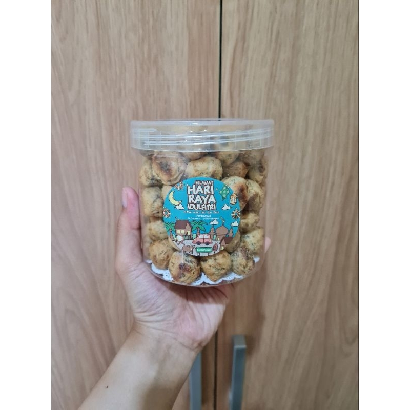 

SNACK KUE KERING LEBARAN