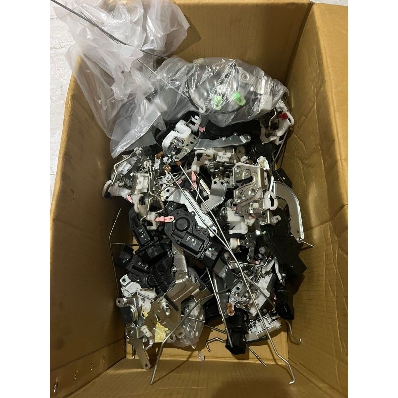 Doorlock Door Lock Actuator Motor Central Lock Pintu Avanza Xenia Lama Granmax Luxio Original