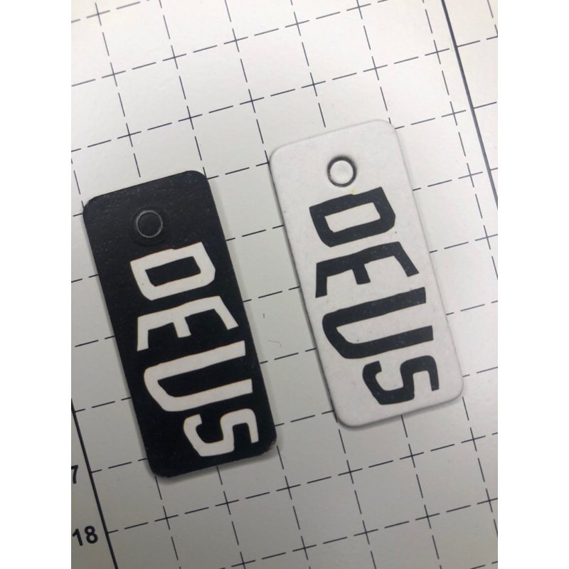 

DEUS LOGO TAG PREMIUM CO 1X DI KIRIM 600PCS