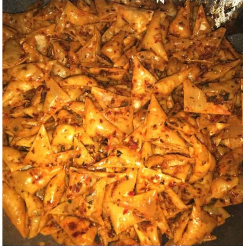 

Kripik pangsit pedas daun jeruk 1kg