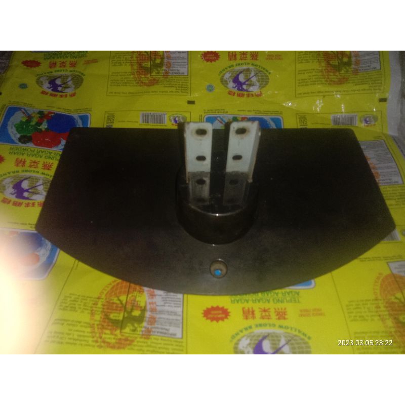 Stand kaki lcd tv toshiba tipe 24pb2e