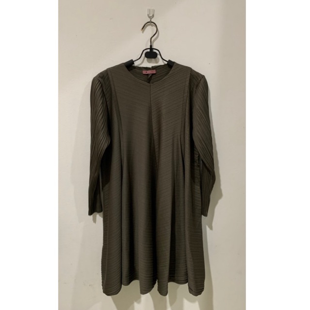 plisket top army local.id (raya collection 2020)