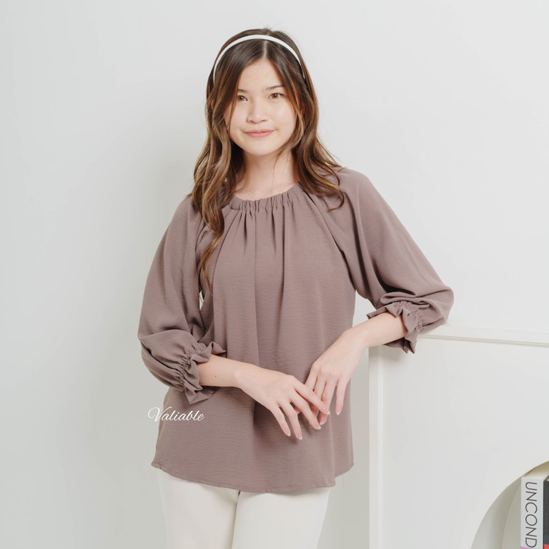 Aghnia Blouse Valiable