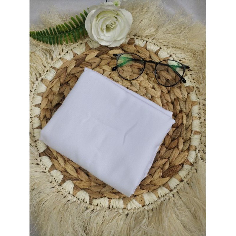 Segiempat Wolfis Jumbo / jilbab segi empat bahan Wolfis PREMIUM polos warna hijau muda Wolfis Putih 