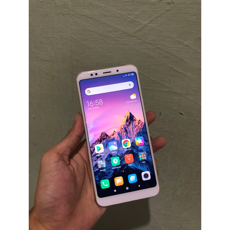redmi 5 plus ram 4/64 gb second ori