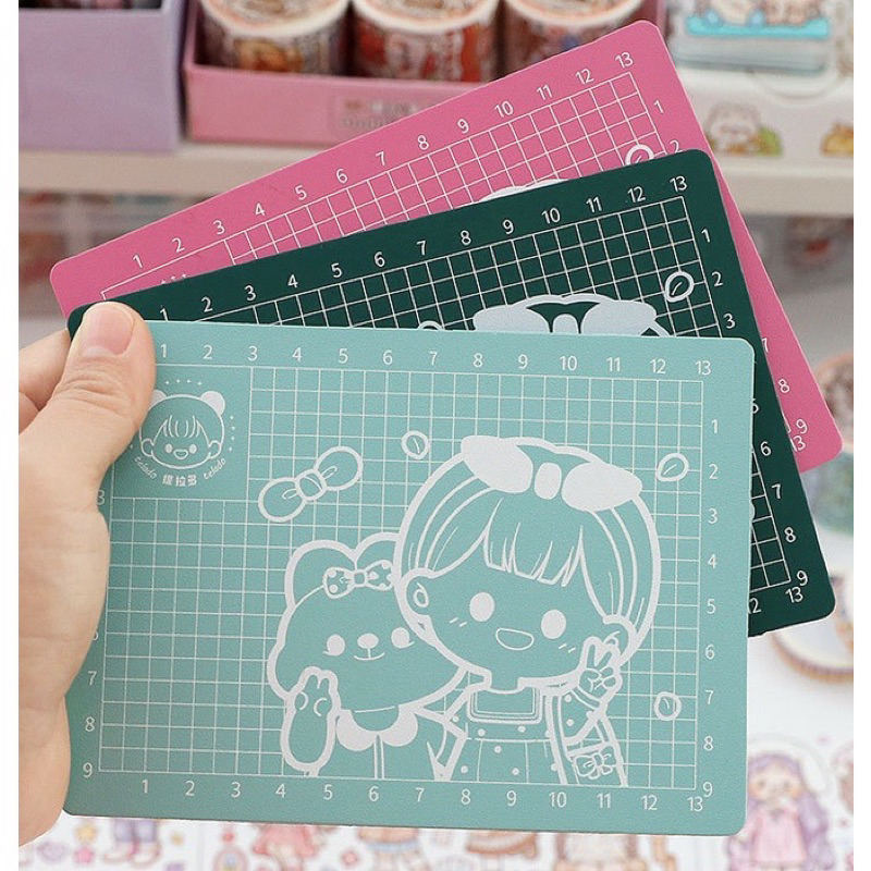

Alas Pemotong Stiker cute cartoon Manual Cutting Base Plate
