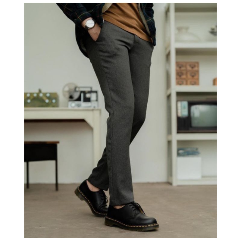 Celana Kantor Formal Kerja Pria Slimfit Bahan Dasar Kain Premium . Office Pants 27-38