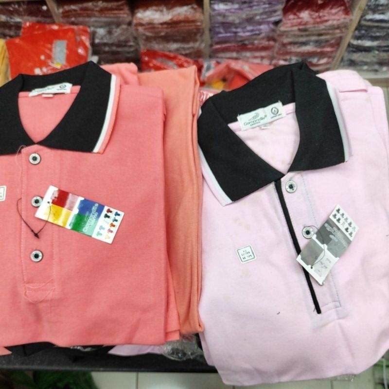 Kaos polo atau oblong