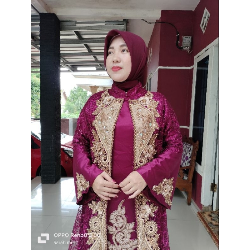 dress mahkota dewa