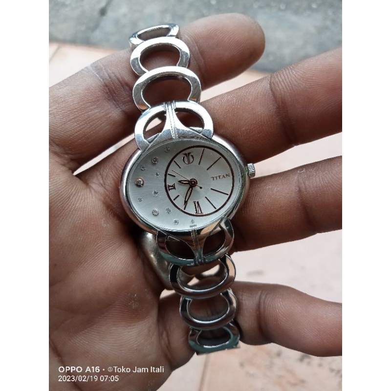 jam wanita titan 9922SAA original bekas