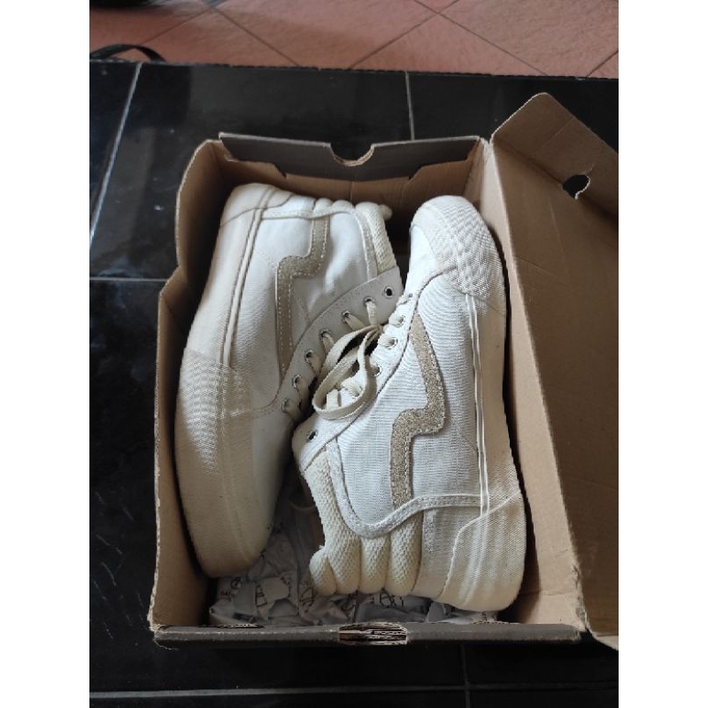 Patrobas cloud high off white uk40