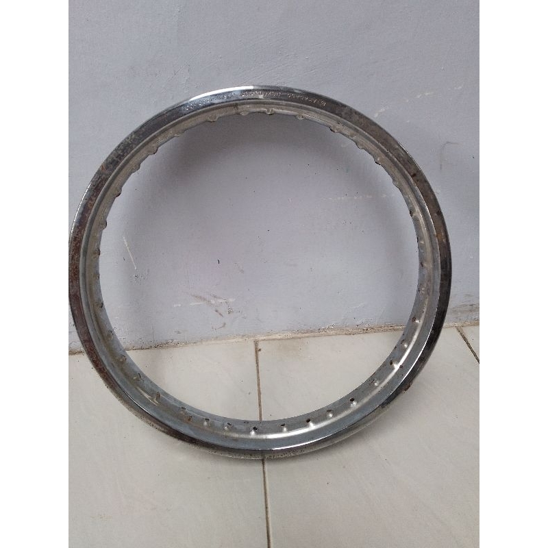 Velg Besi merk Takasago ring 18x185