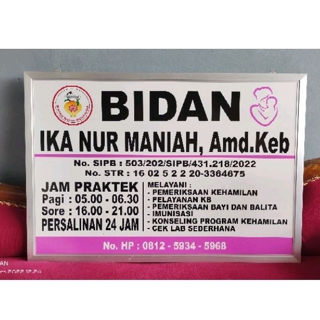 Plang Acrylic 60x90 + Lis Aliminium tempel dari dalam Papan Nama Dokter Bidan Plang Praktek Sign Lab