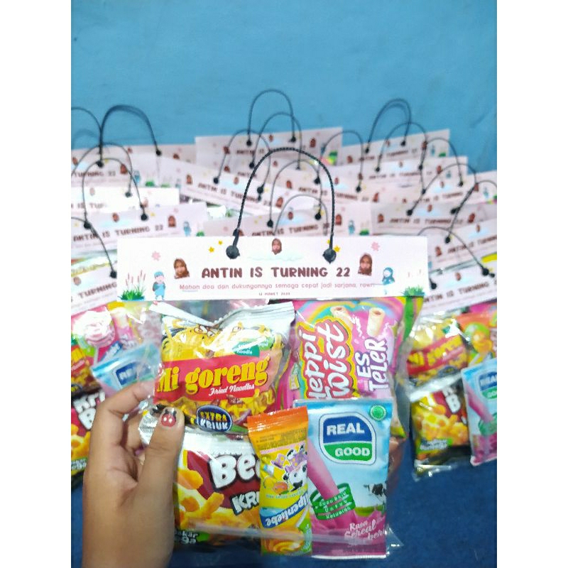 

paket ulang tahun/bingkisan ulang tahun anak / snack ultah anak / hampers ultah anak