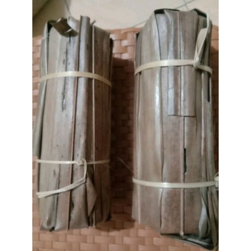 

Gula Merah Aren Asli Bungkus Daun Segar 1KG