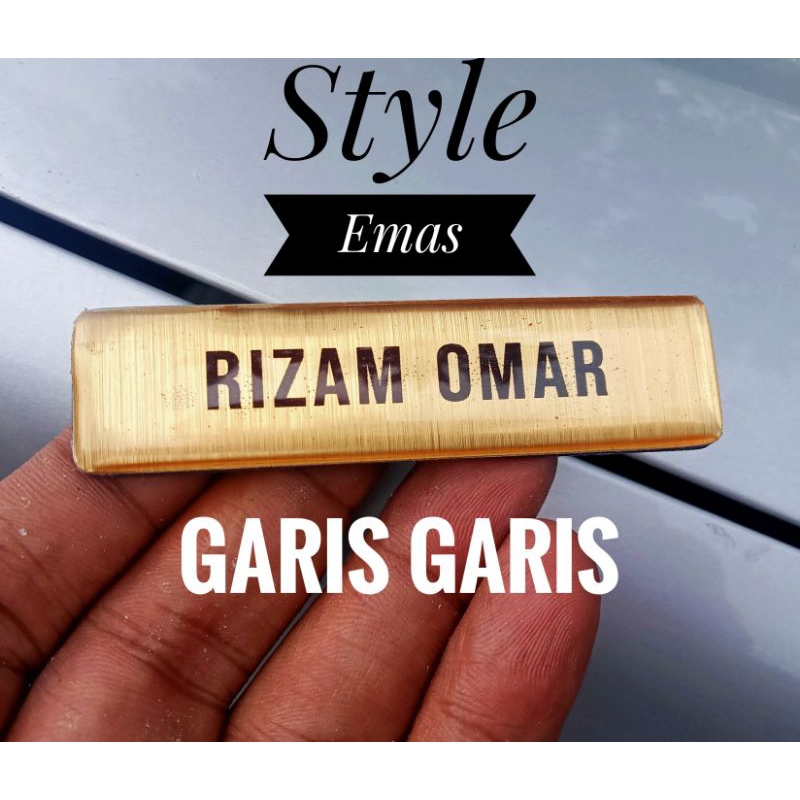 Name Tag Warna Emas Garis garis