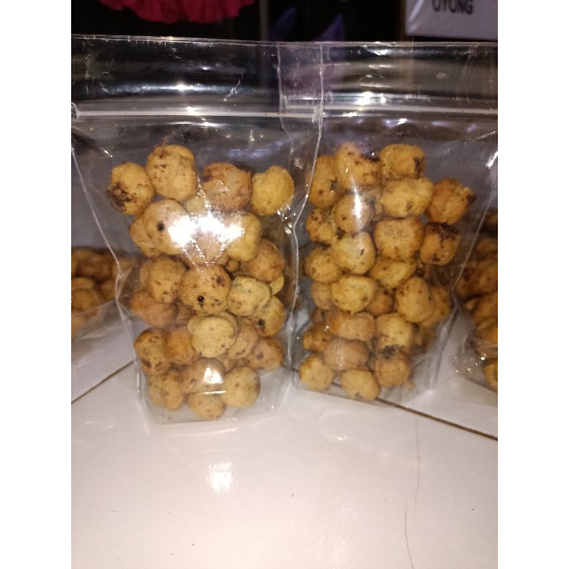 

CHOKORETO ISI COKLAT 100GRAM