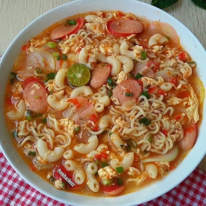 

Seblak makaroni Komplit murah isian banyak kujang food