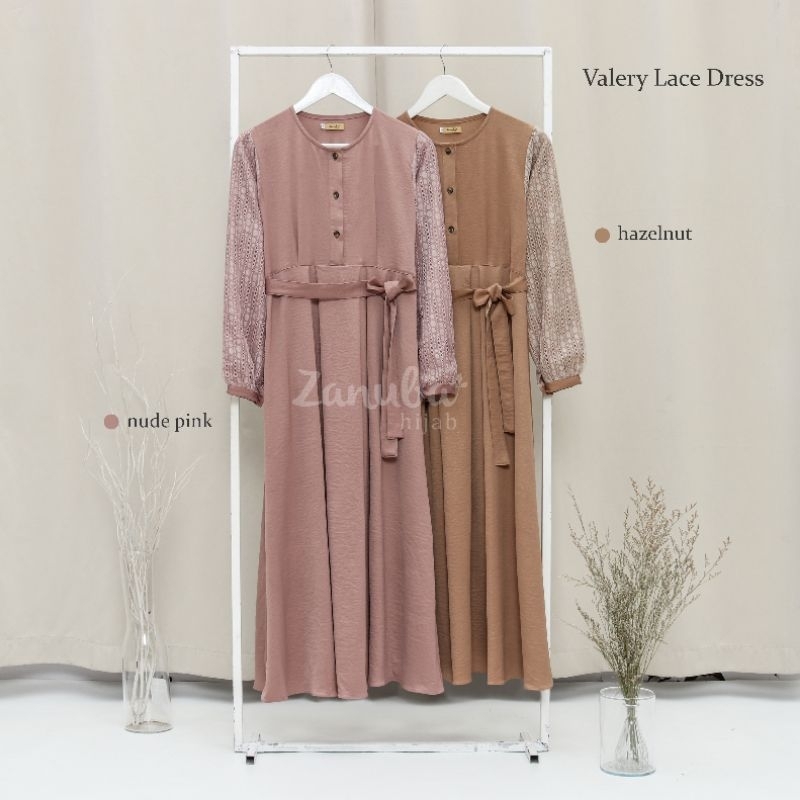 Valeri lace dress