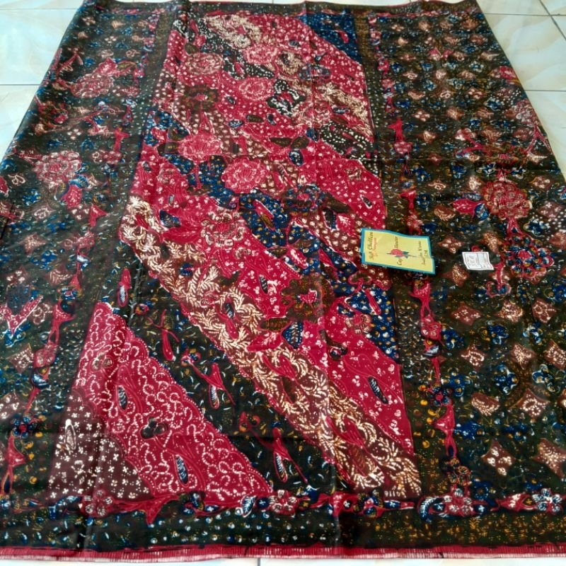SARUNG BATIK MOTIF LASEM, TIGA NEGERI