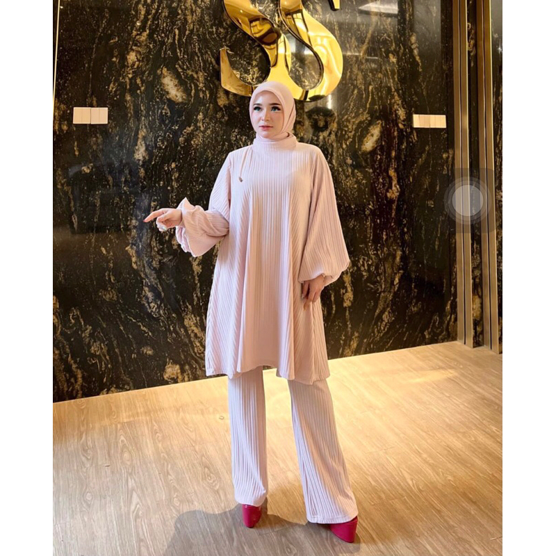 one set knit ss 2023