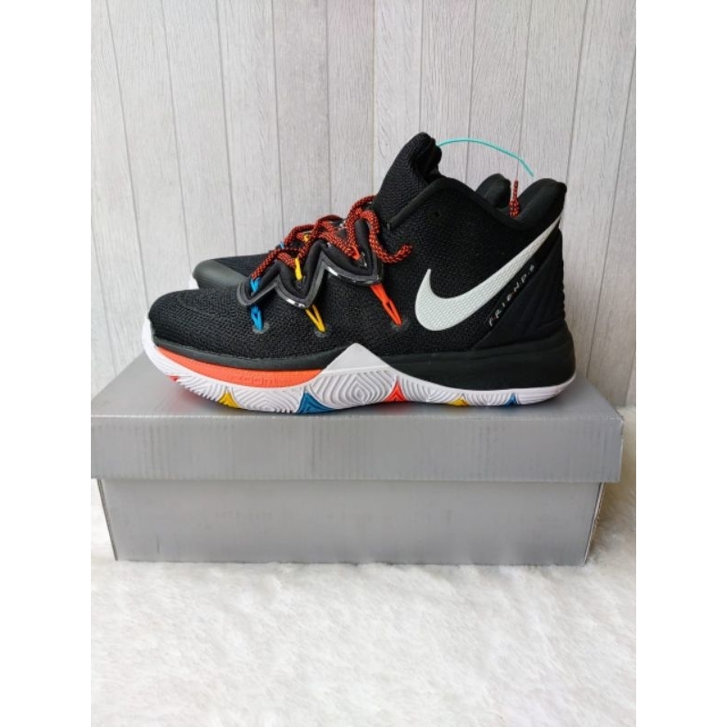 Sepatu Basket Nike Kyrie 5 Friends