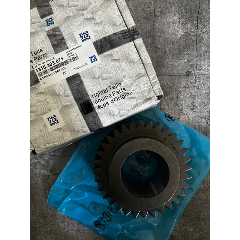ZF CONSTANT GEAR 32T 1316 303 071 (SPAREPART)