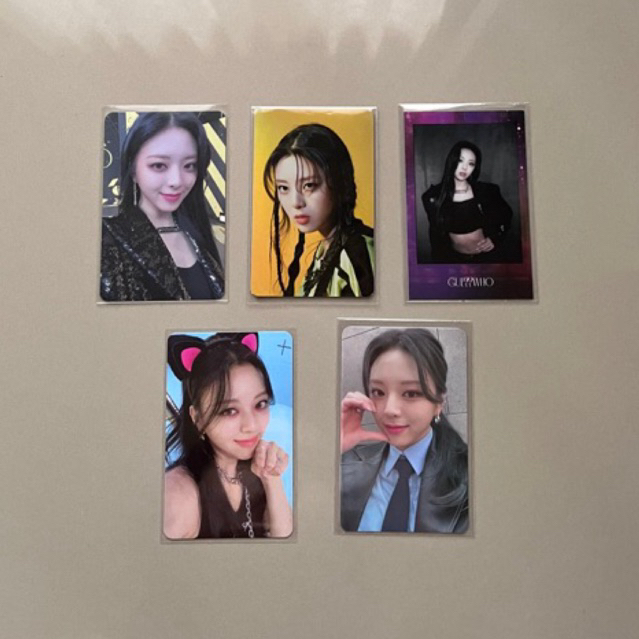 PC BENE YUNA ITZY CRAZY IN LOVE CIL, GUESS WHO GW