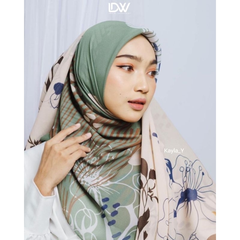 Hijab Motif Segi Empat Kayla Series Y