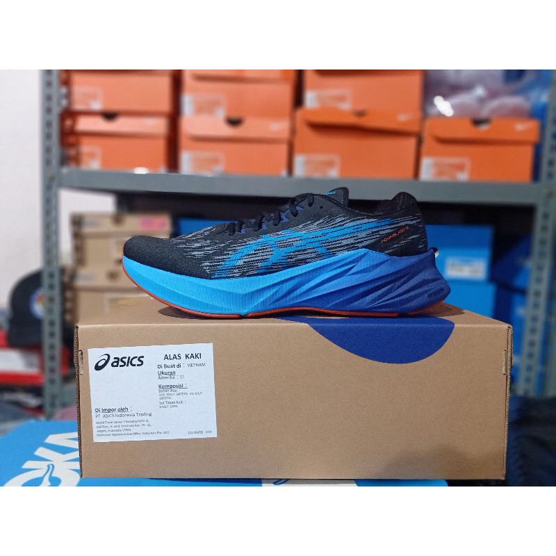 SEPATU LARI PRIA ASICS NOVABLAST 3 BLACK/ISLAND BLUE ORIGINAL