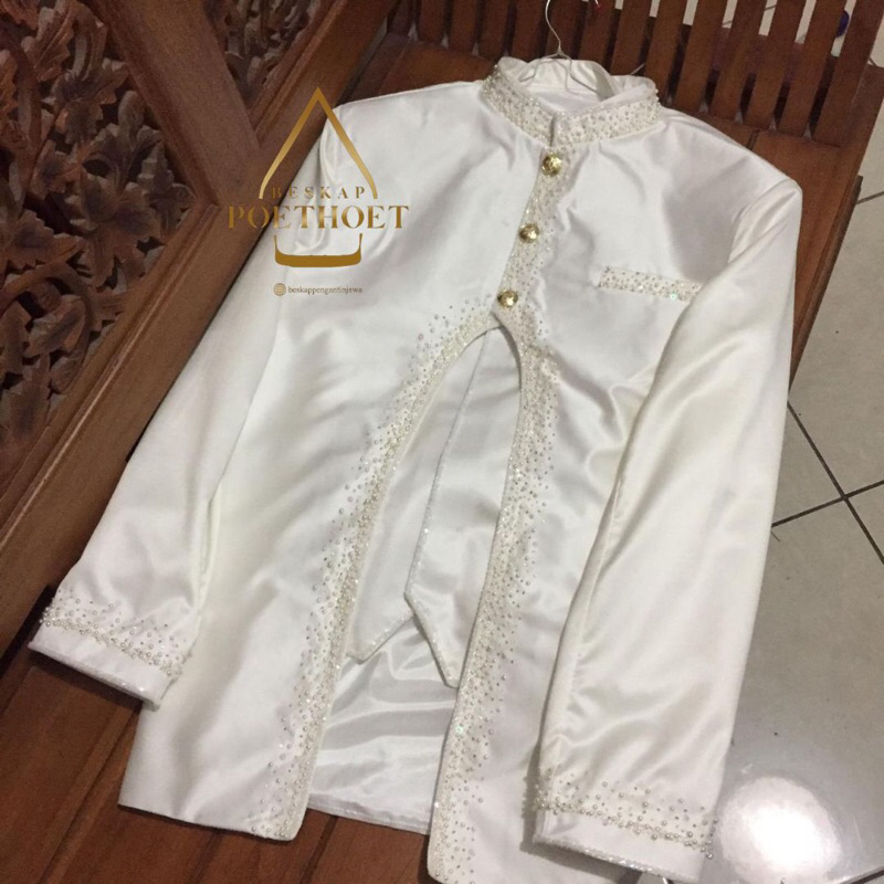 Jas beskap pengantin muslim sunda kancing tiga putih akad nikah simple elegan set celana peci