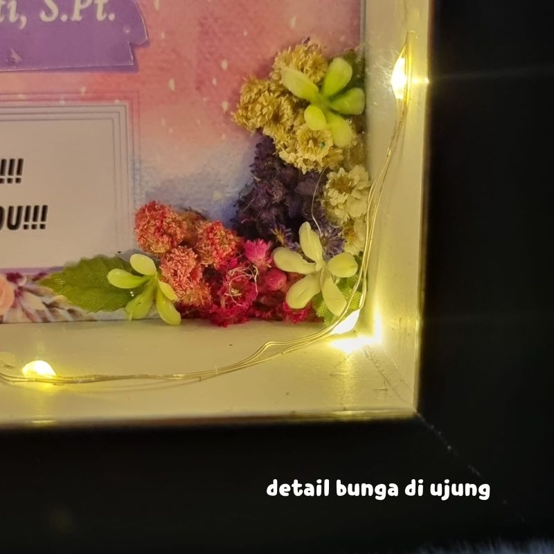 Kado Cewek / Kado Ulang Tahun / Frame Bunga