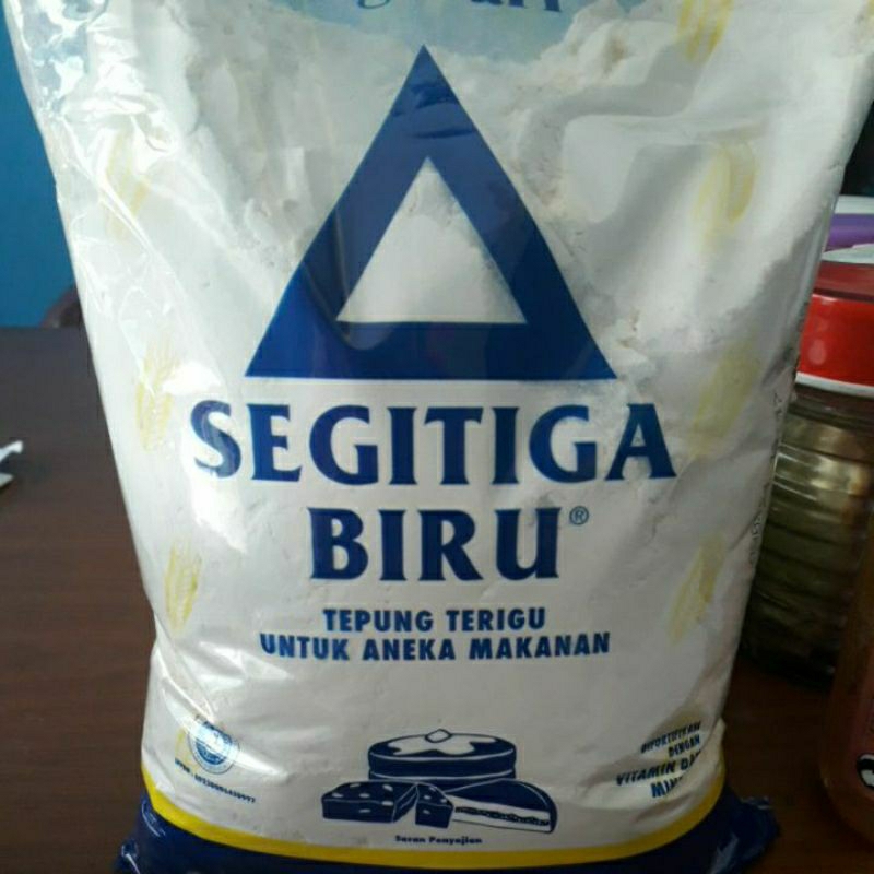 

Tepung Terigu Segitiga Biru