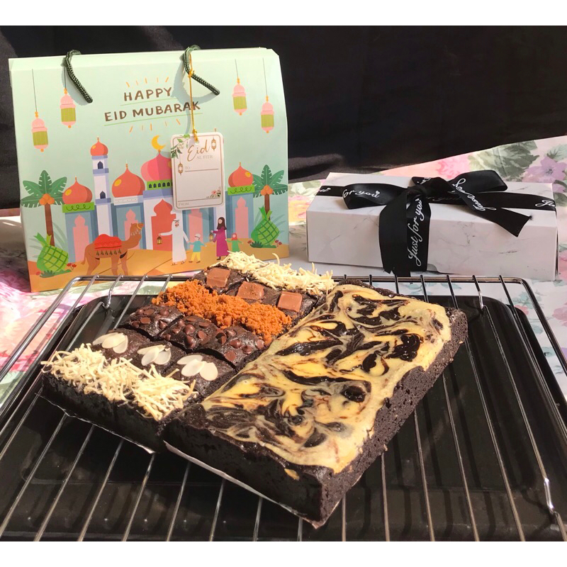 

BROWNIES HAMPERS LEBARAN IED MUBARAK IDUL FITRI