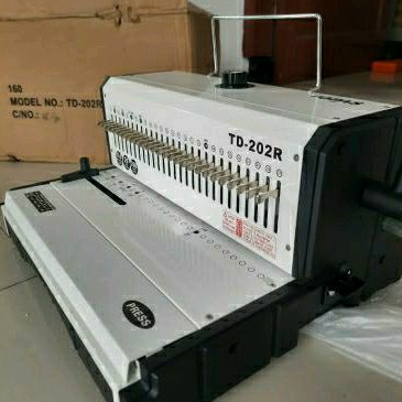 

Mesin Jilid Ring Kawat Spiral F4 pitch 2:1 Lubang Bulat Topas TD202R Wire Comb Binding Machine TD-202R