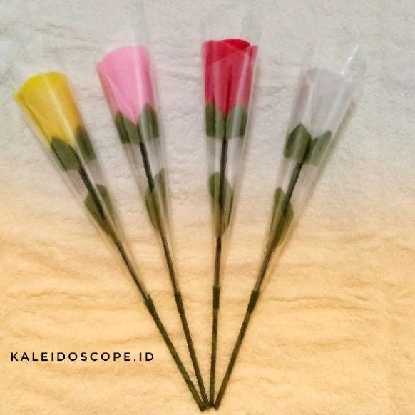 [PROMO]Bunga Mawar flanel/Buket mawar single bungkus plastik/buket mawar satu tangkai/Hadiah wisuda