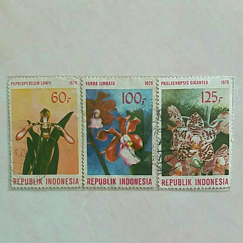 

(AB) Perangko Indonesia 1979 Anggrek Set Lengkap 3pcs Used