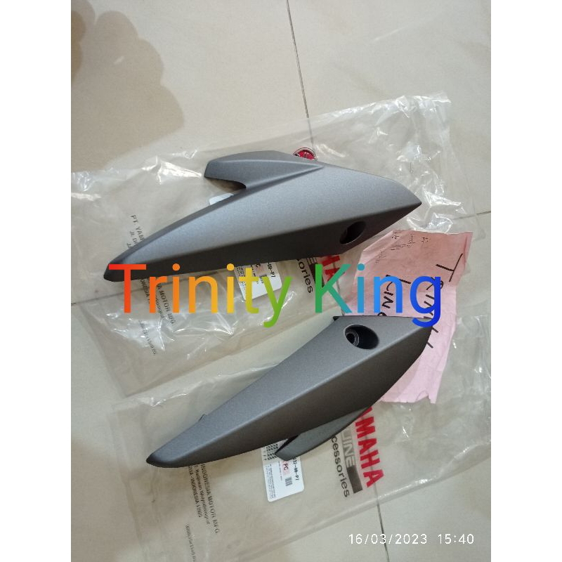 Cover Outer-Kuping Lampu Yamaha Byson FI Original-Grey Doff