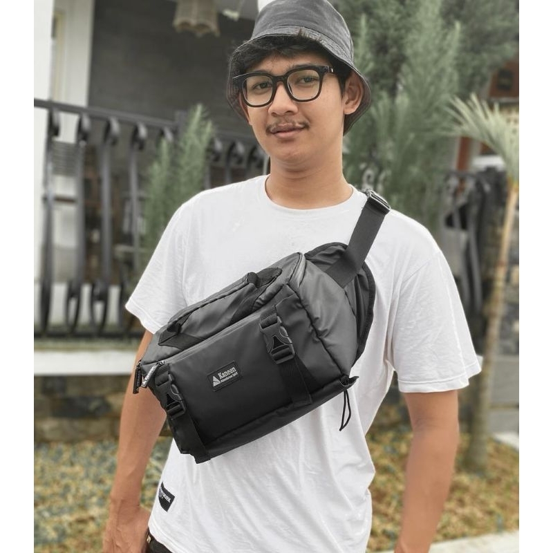 TAS SELEMPANG PRIA PREMIUM WATERPROOF HITAM