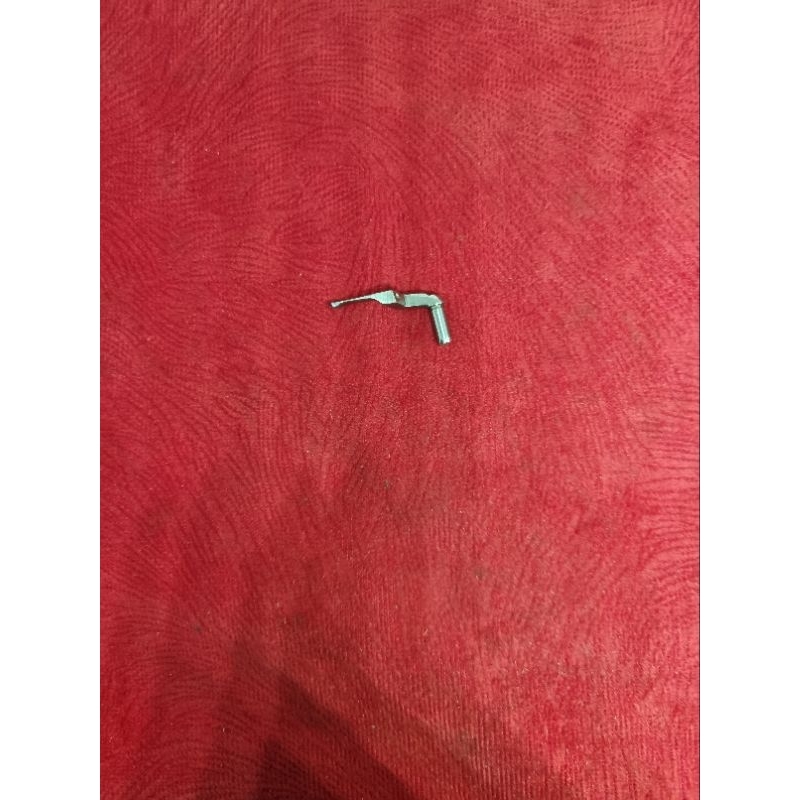 Looper atas mesin jahit Obras Juki