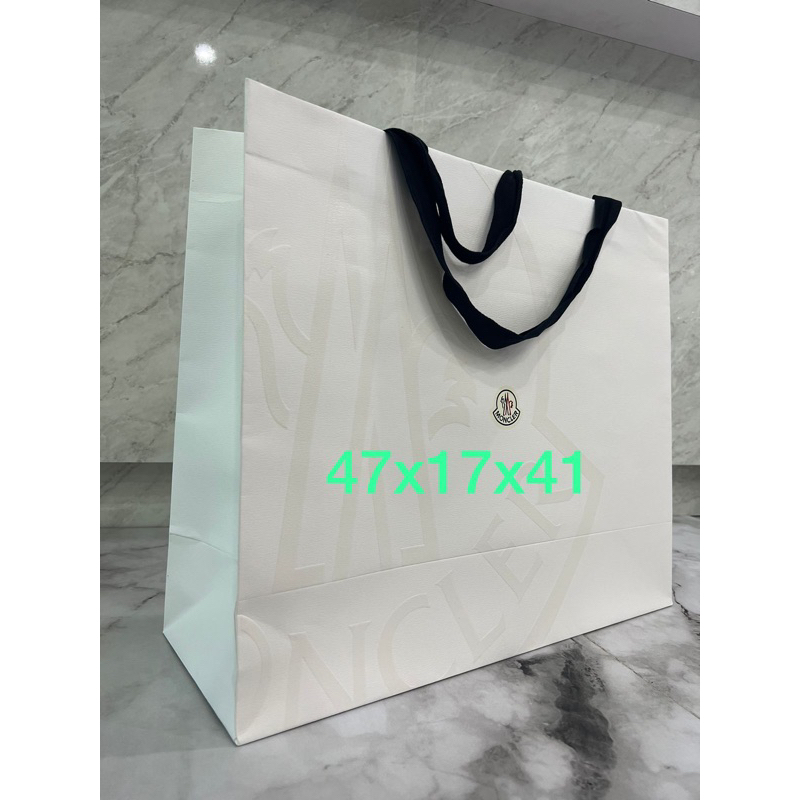 

Paperbag Moncler