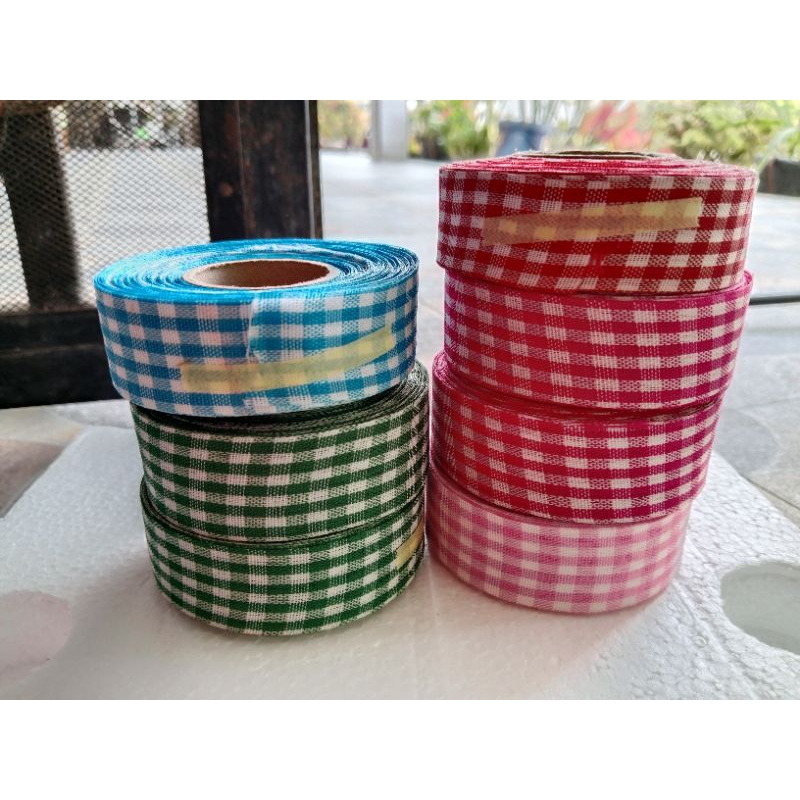 

Pita Motif Kotak-kotak meteran