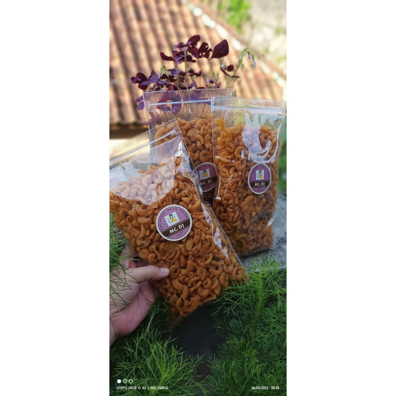 

Makroni Daun Jeruk (Varian Bantet)
