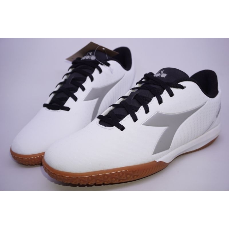 diadora pinchichi 5 men sneakers - men sepatu bola sepatu futsal diadora