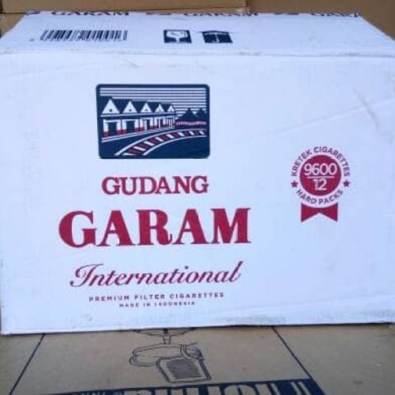 

dus packing kondisi 90% sperti baru 52x38x35