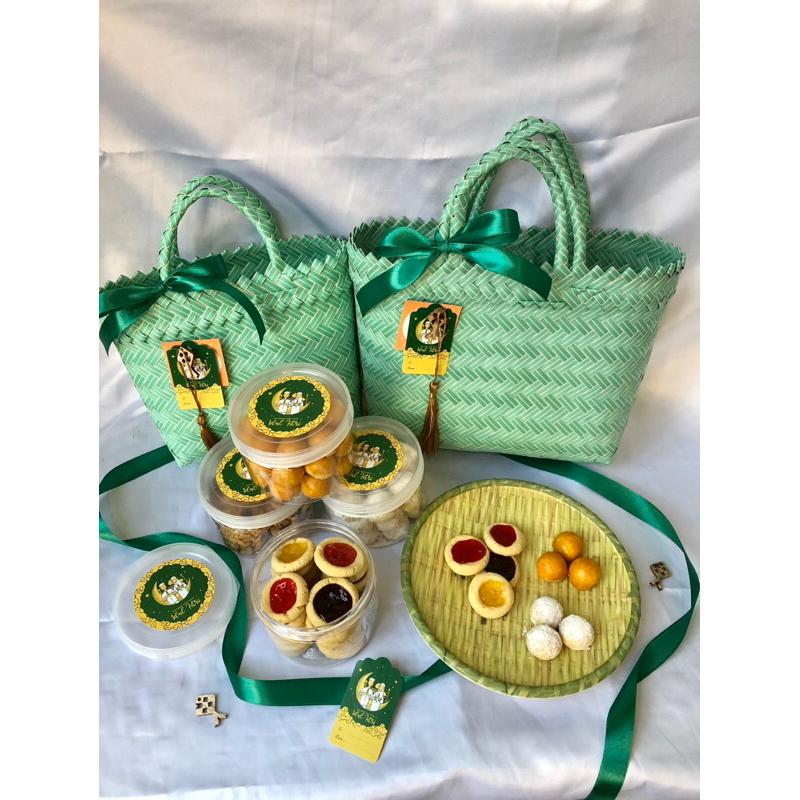 

Hampers Lebaran/Parcel Lebaran/Hampers Idul Fitri/Kue Kering Lebaran 2-4 toples cookies
